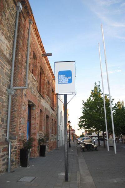 Albergue Port Adelaide Backpackers Exterior foto